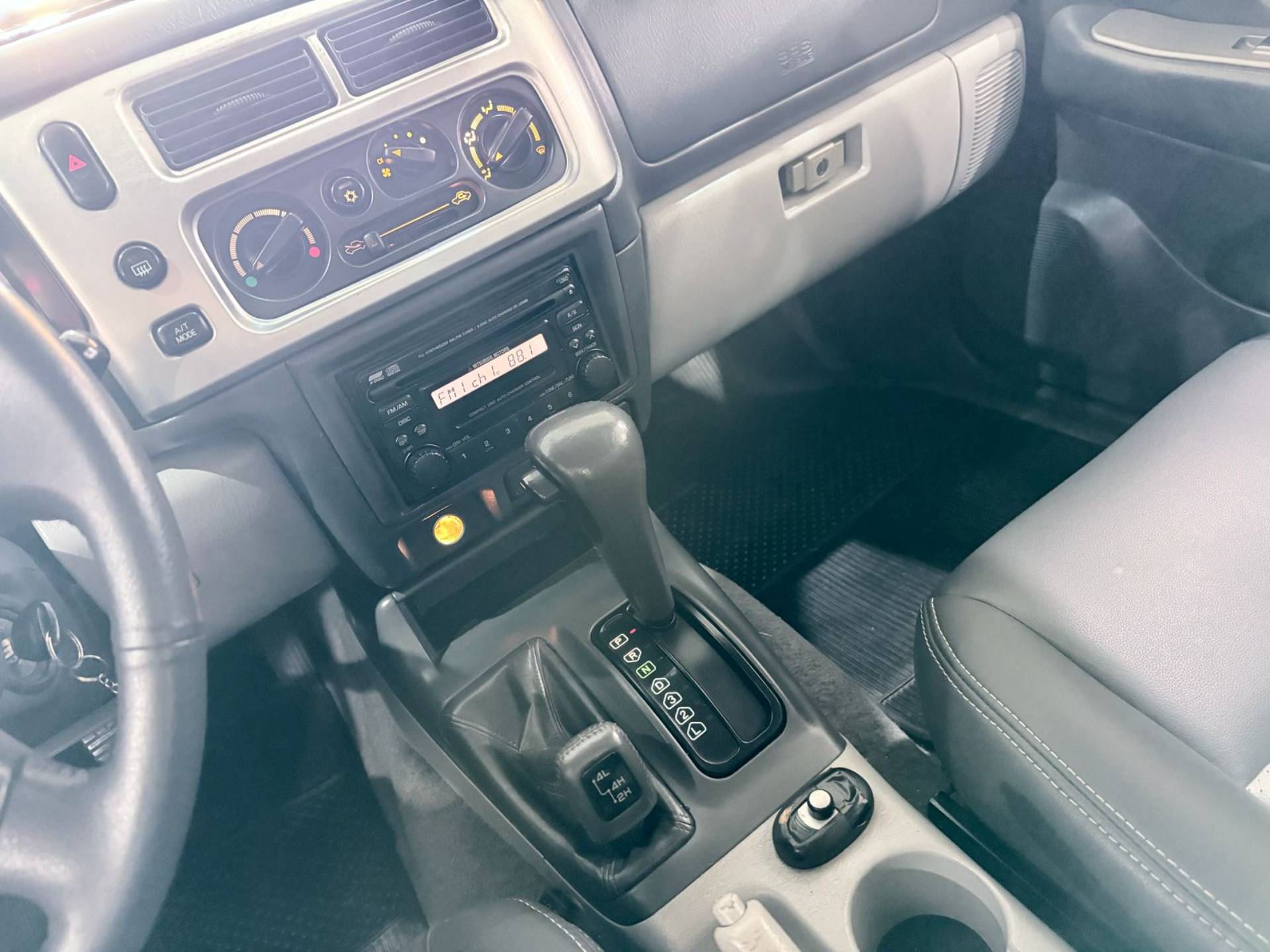 MITSUBISHI PAJERO SPORT