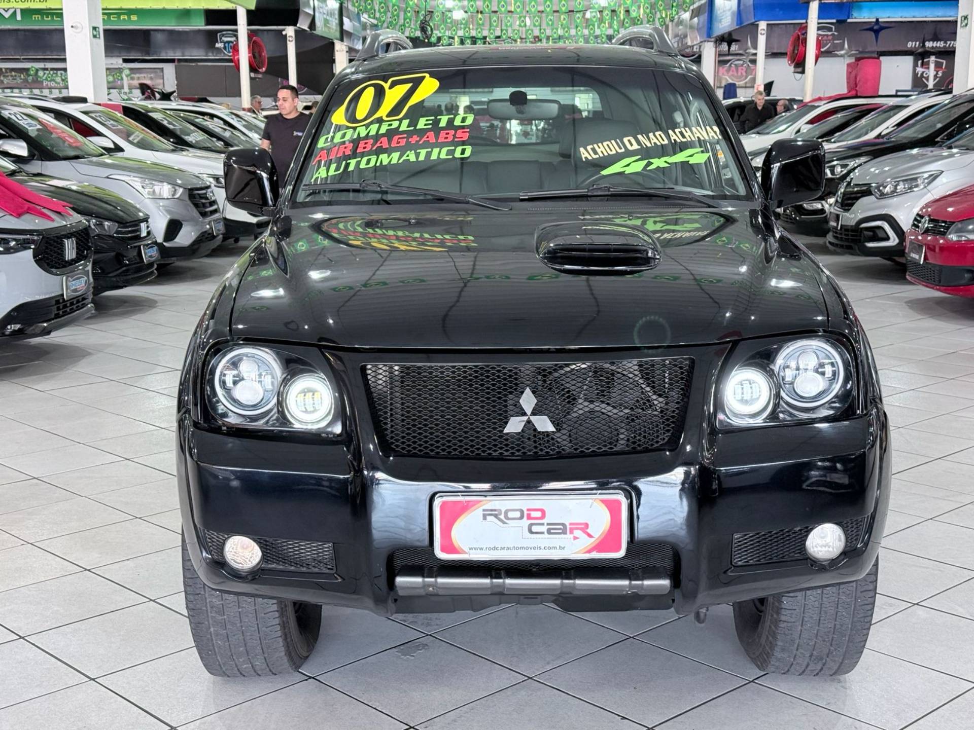 MITSUBISHI PAJERO SPORT