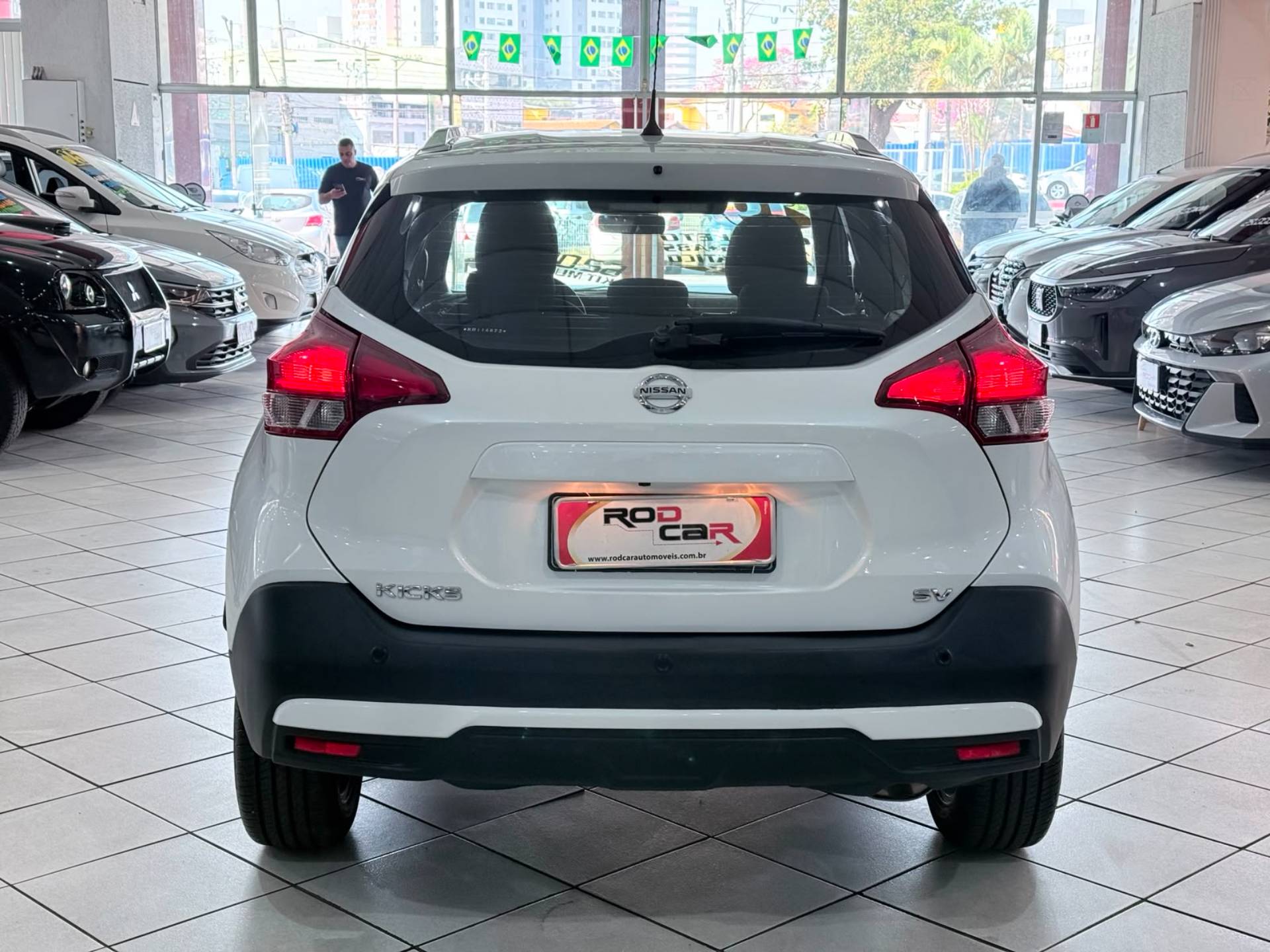 NISSAN KICKS