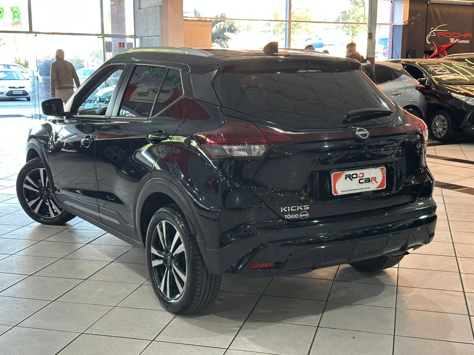 NISSAN KICKS