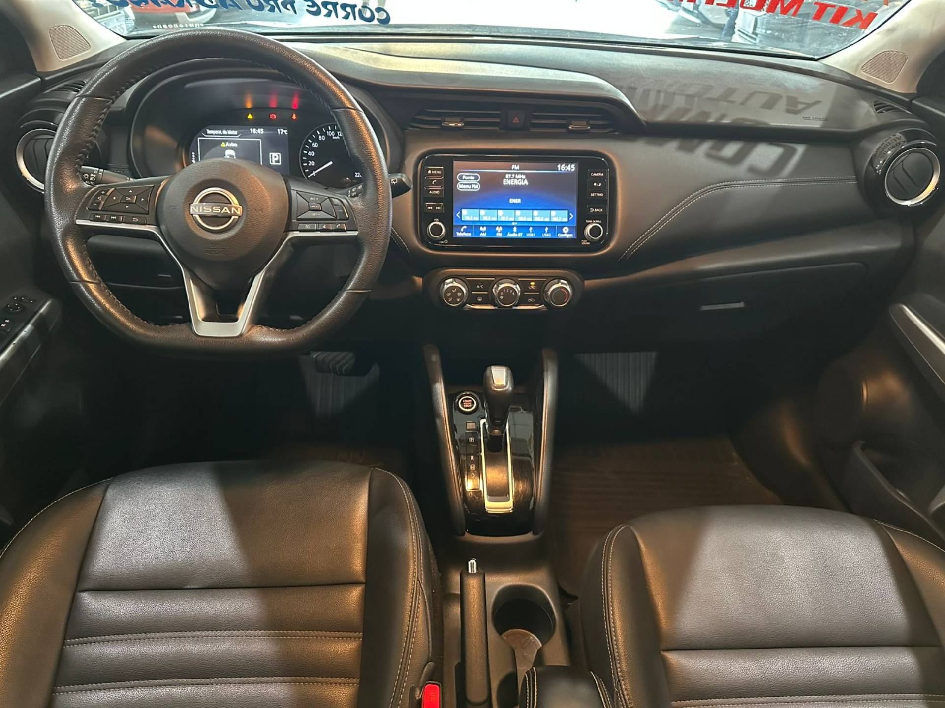 NISSAN KICKS