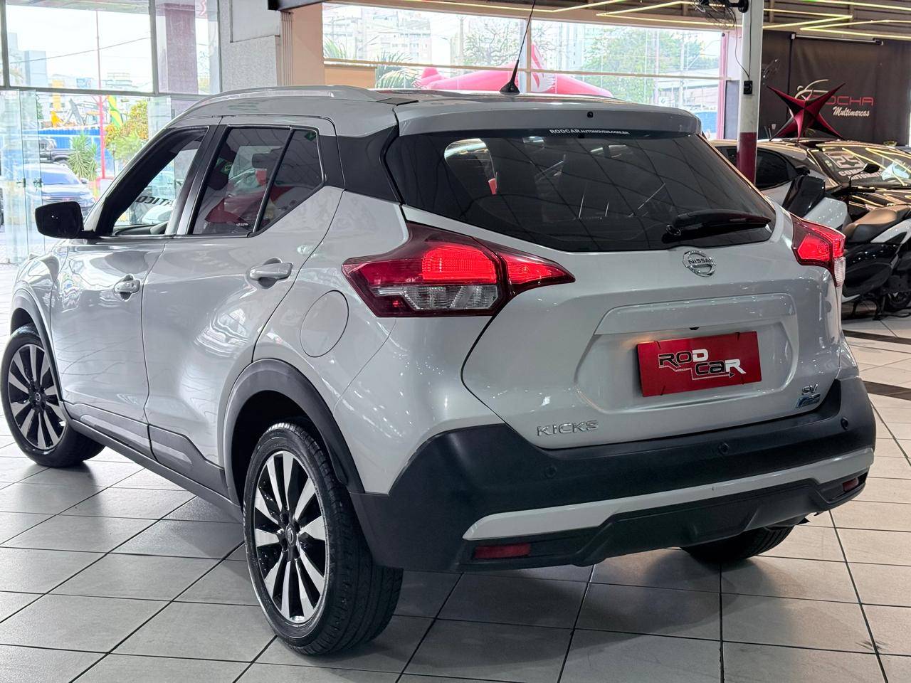 NISSAN KICKS