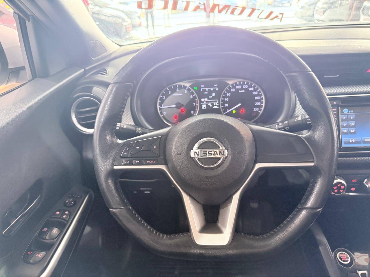 NISSAN KICKS