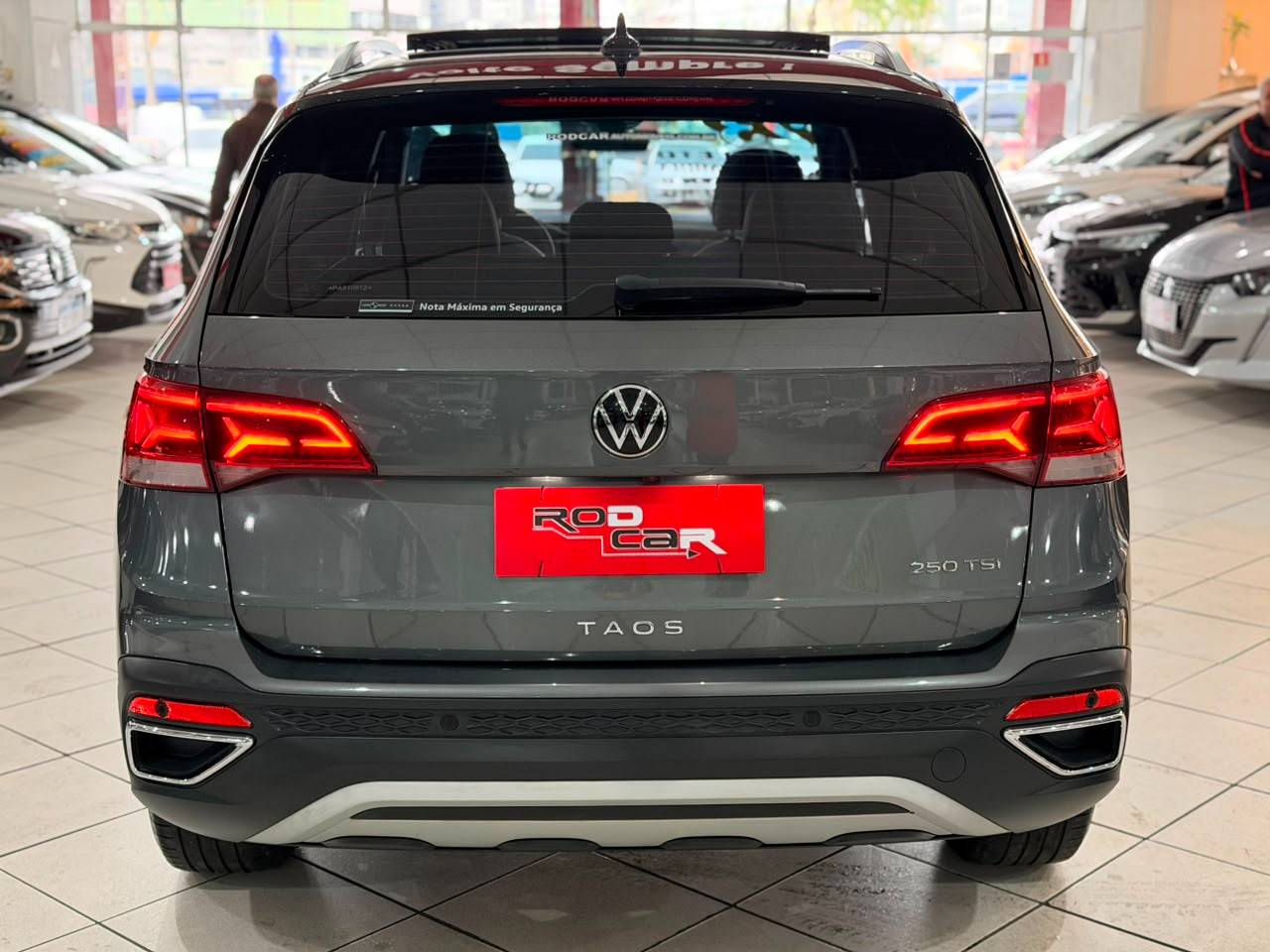 VOLKSWAGEN TAOS