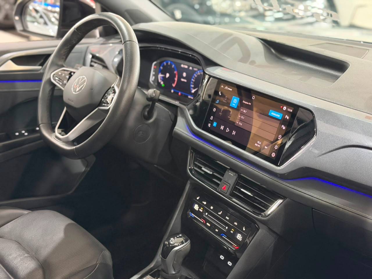 VOLKSWAGEN TAOS