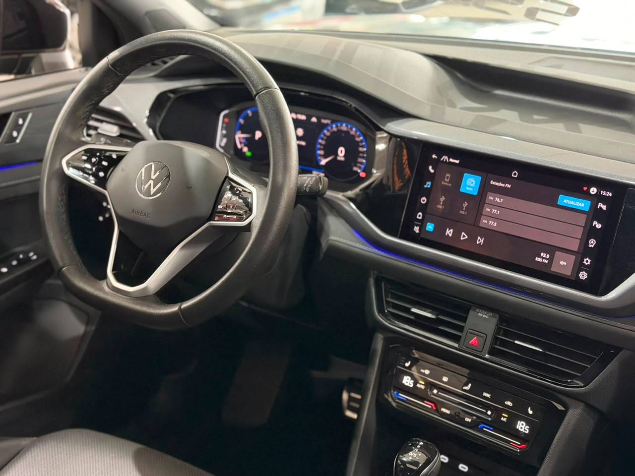 VOLKSWAGEN TAOS
