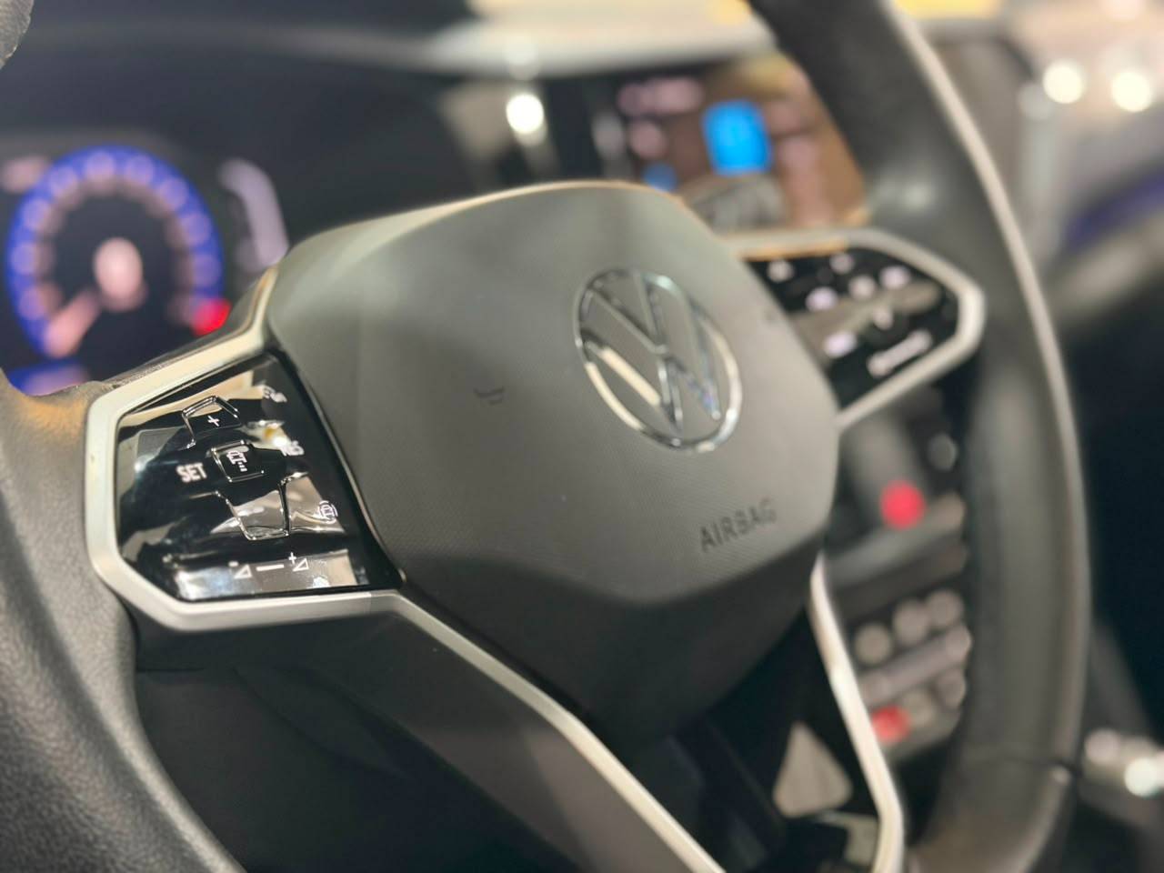 VOLKSWAGEN TAOS