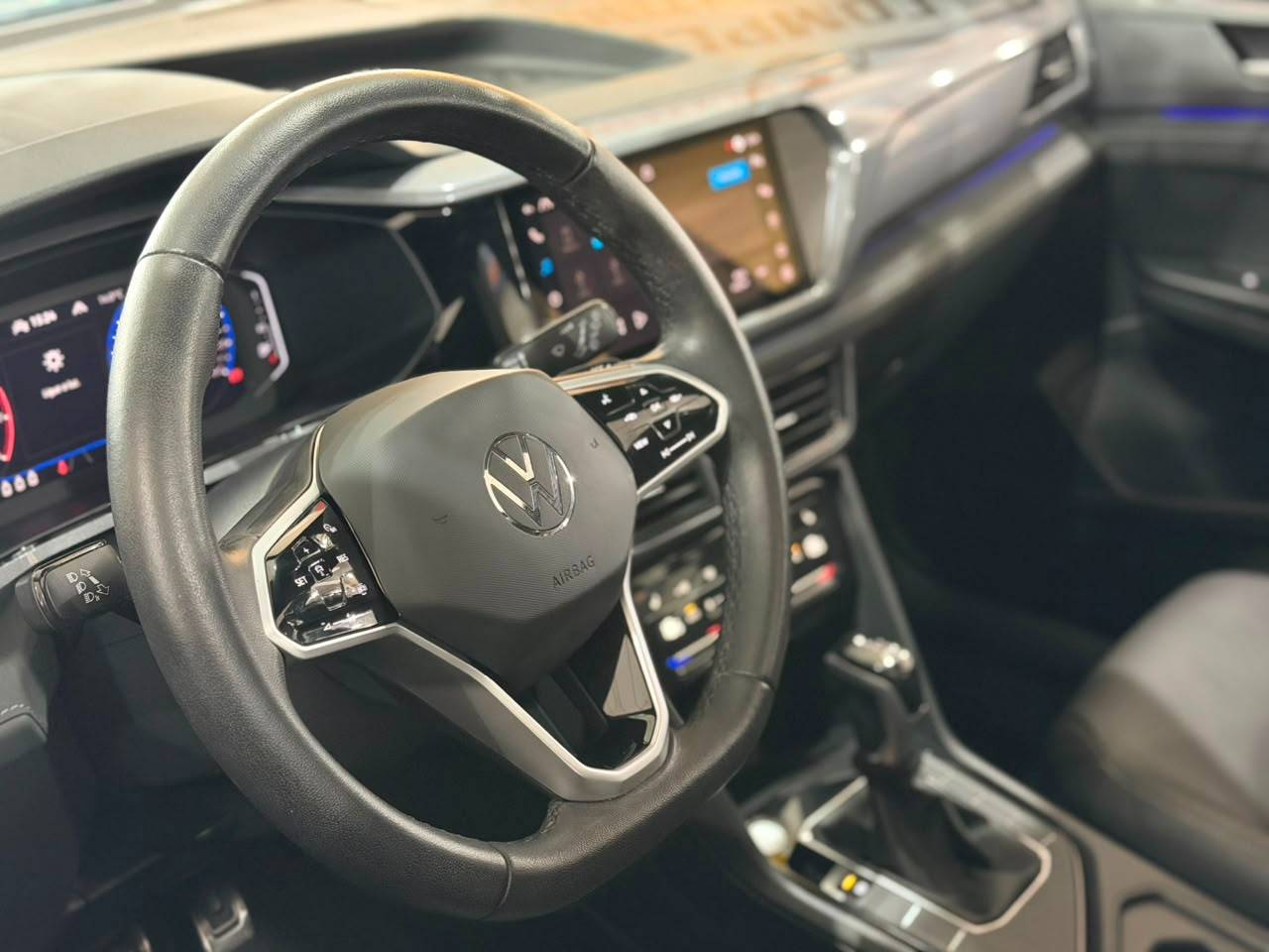 VOLKSWAGEN TAOS