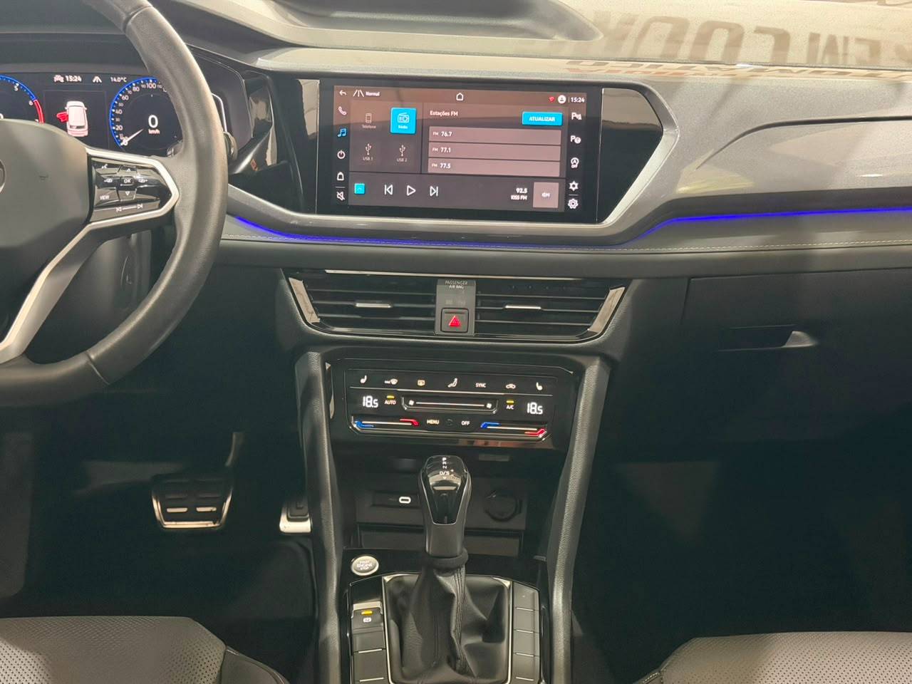 VOLKSWAGEN TAOS
