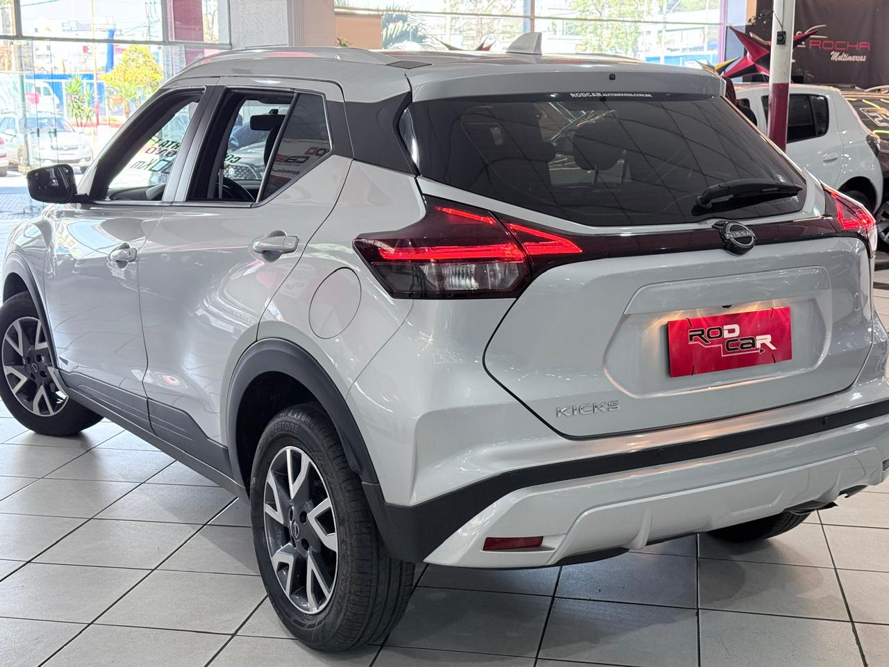 NISSAN KICKS