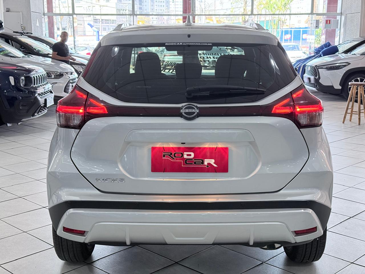 NISSAN KICKS
