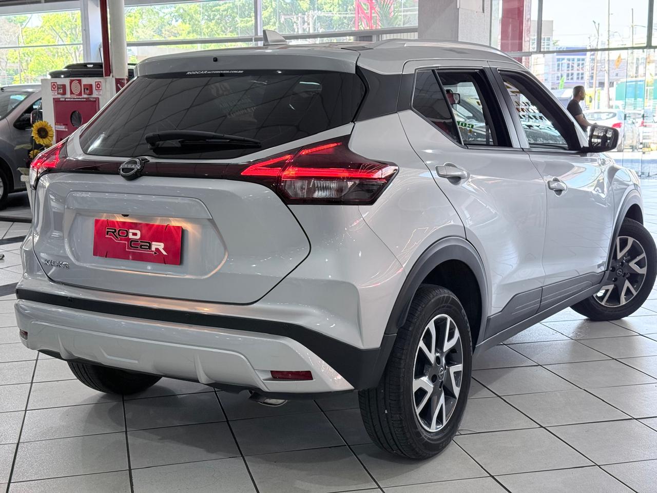 NISSAN KICKS