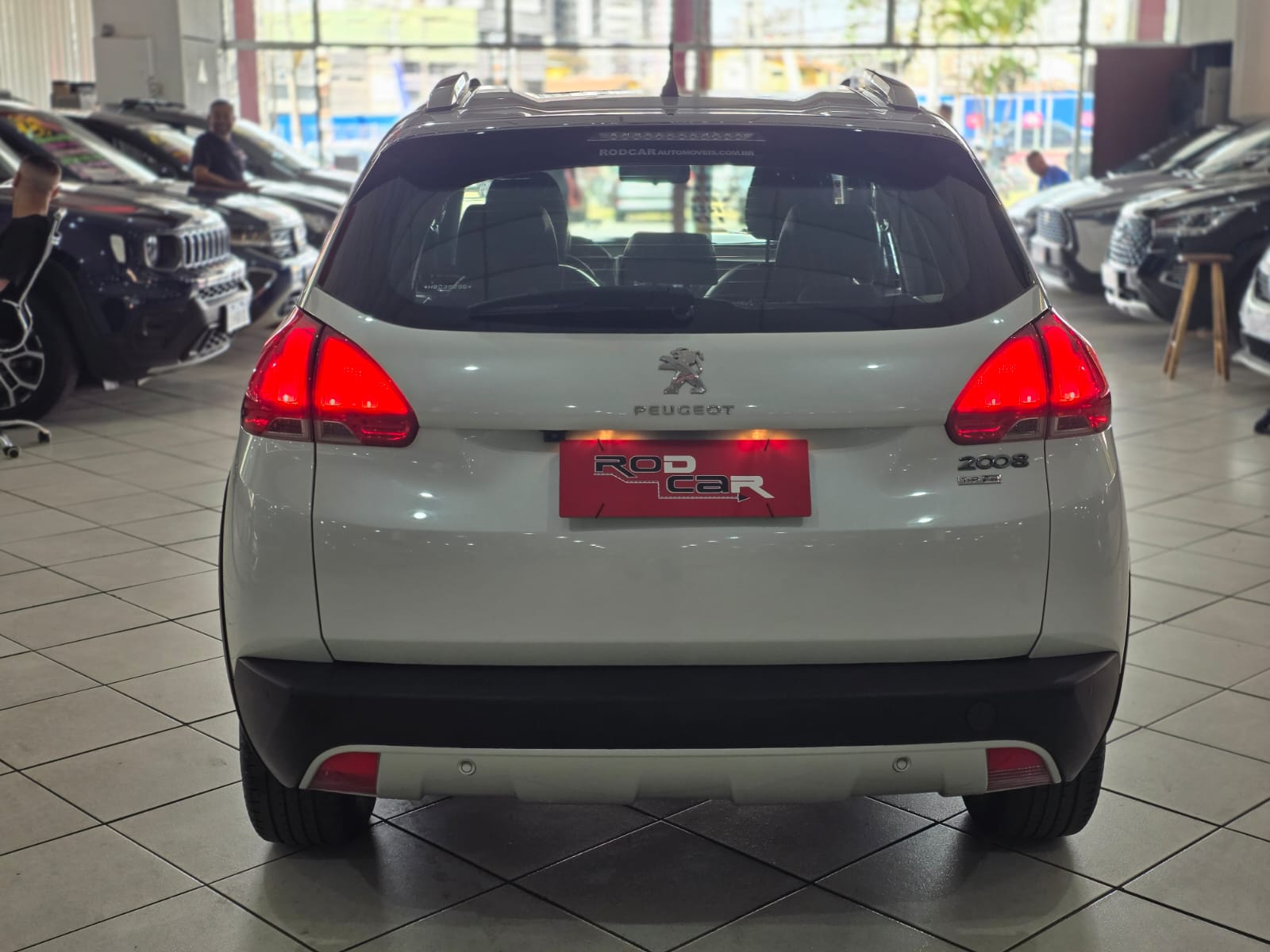 PEUGEOT 2008