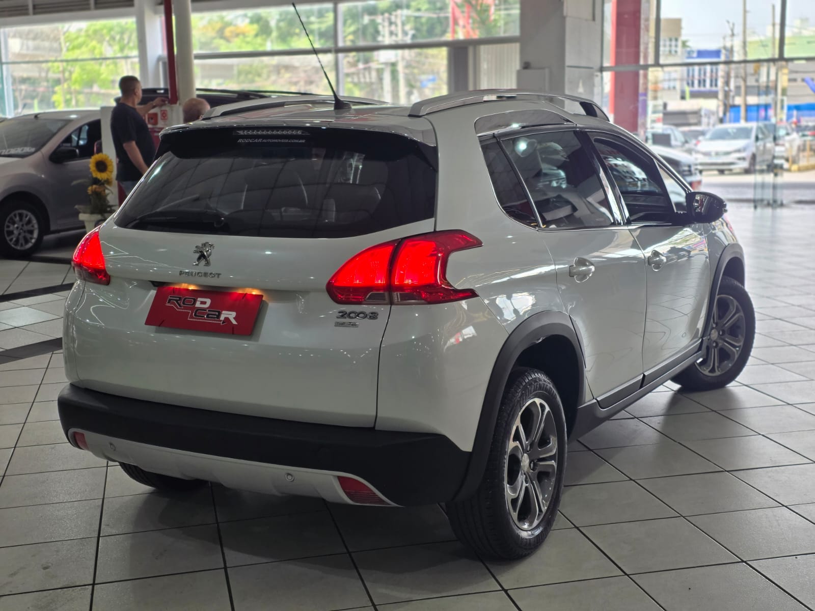 PEUGEOT 2008