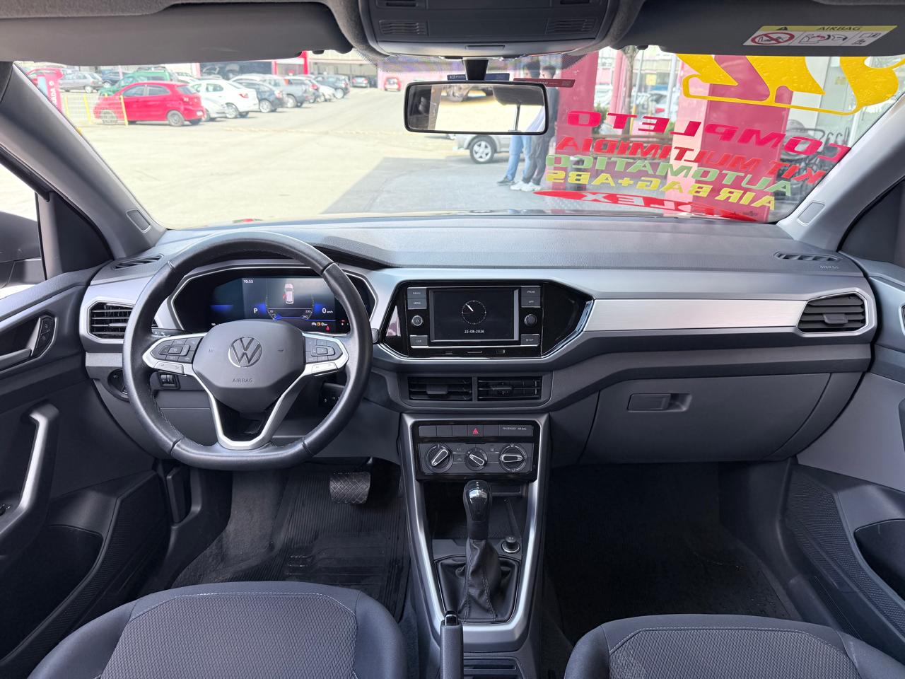 VOLKSWAGEN T-CROSS
