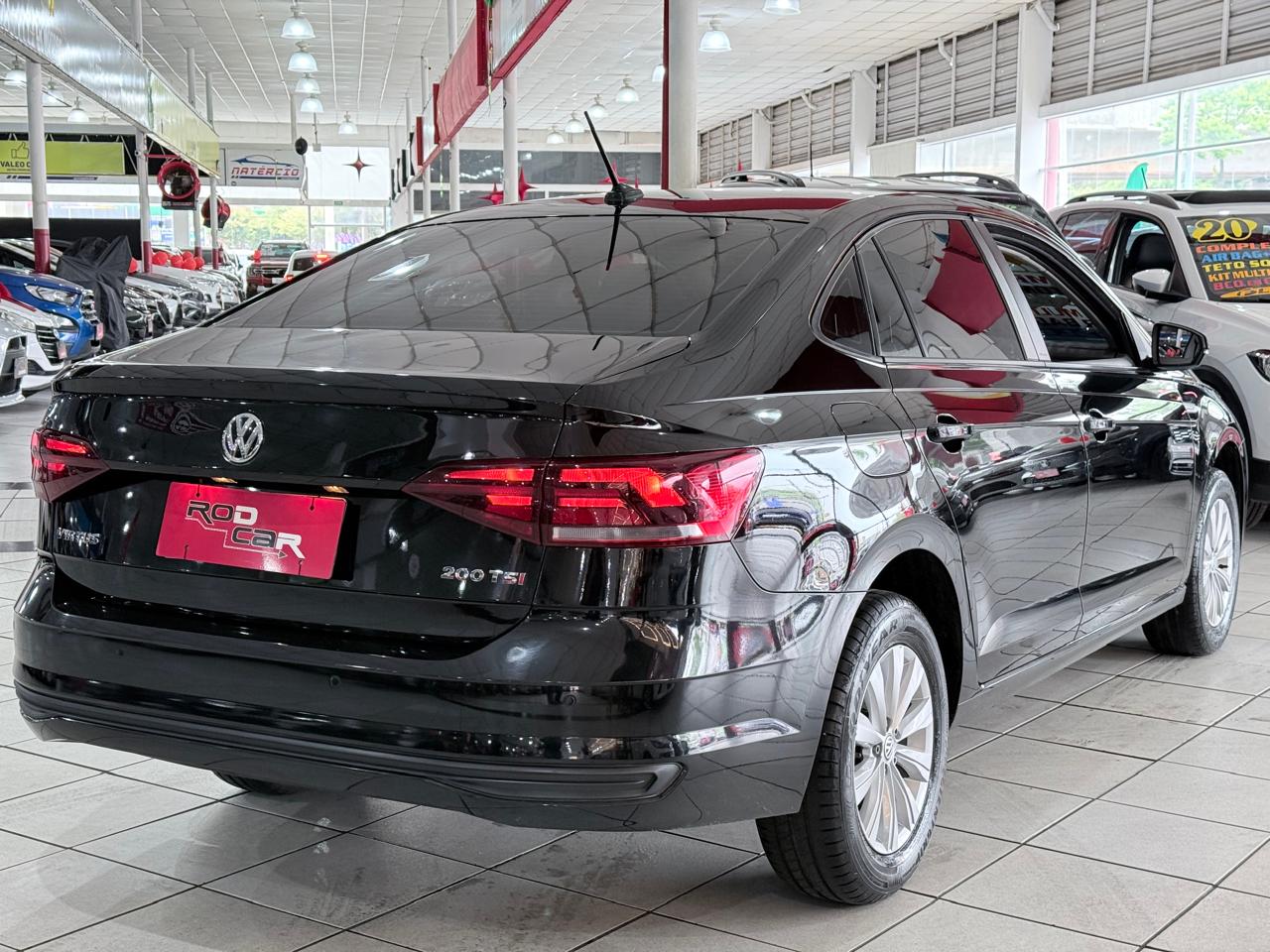 VOLKSWAGEN VIRTUS
