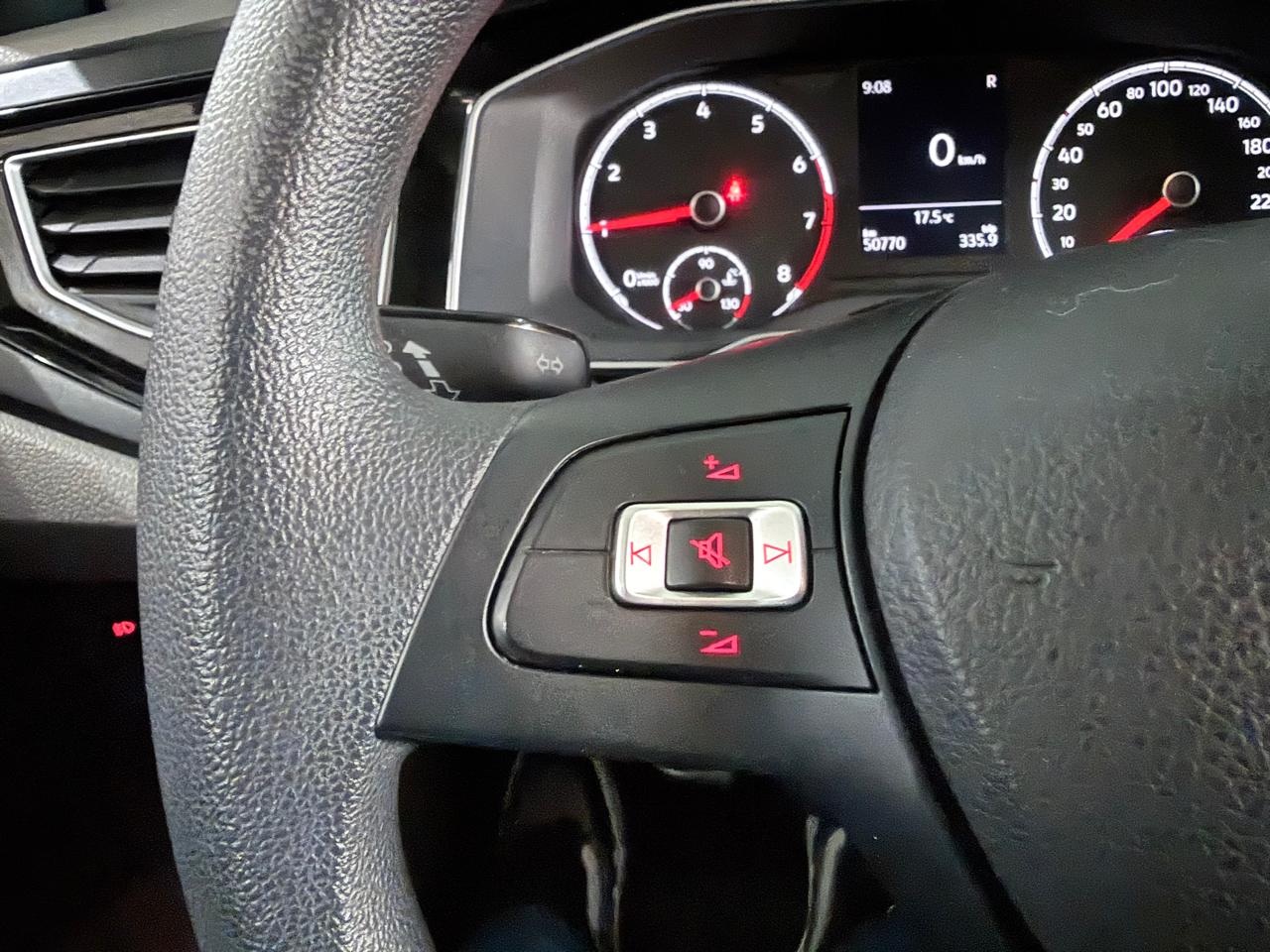 VOLKSWAGEN VIRTUS