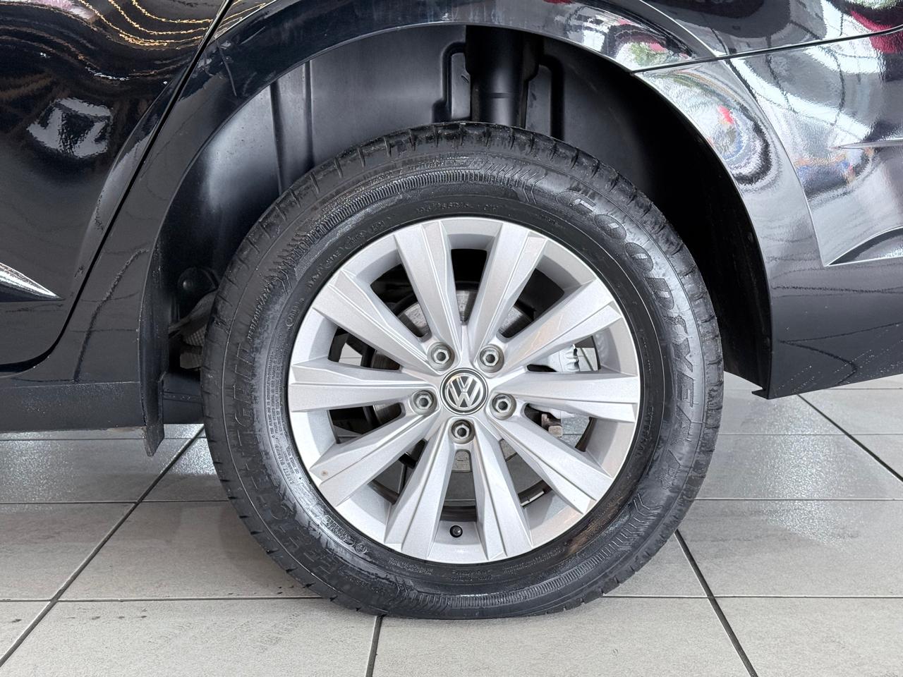 VOLKSWAGEN VIRTUS