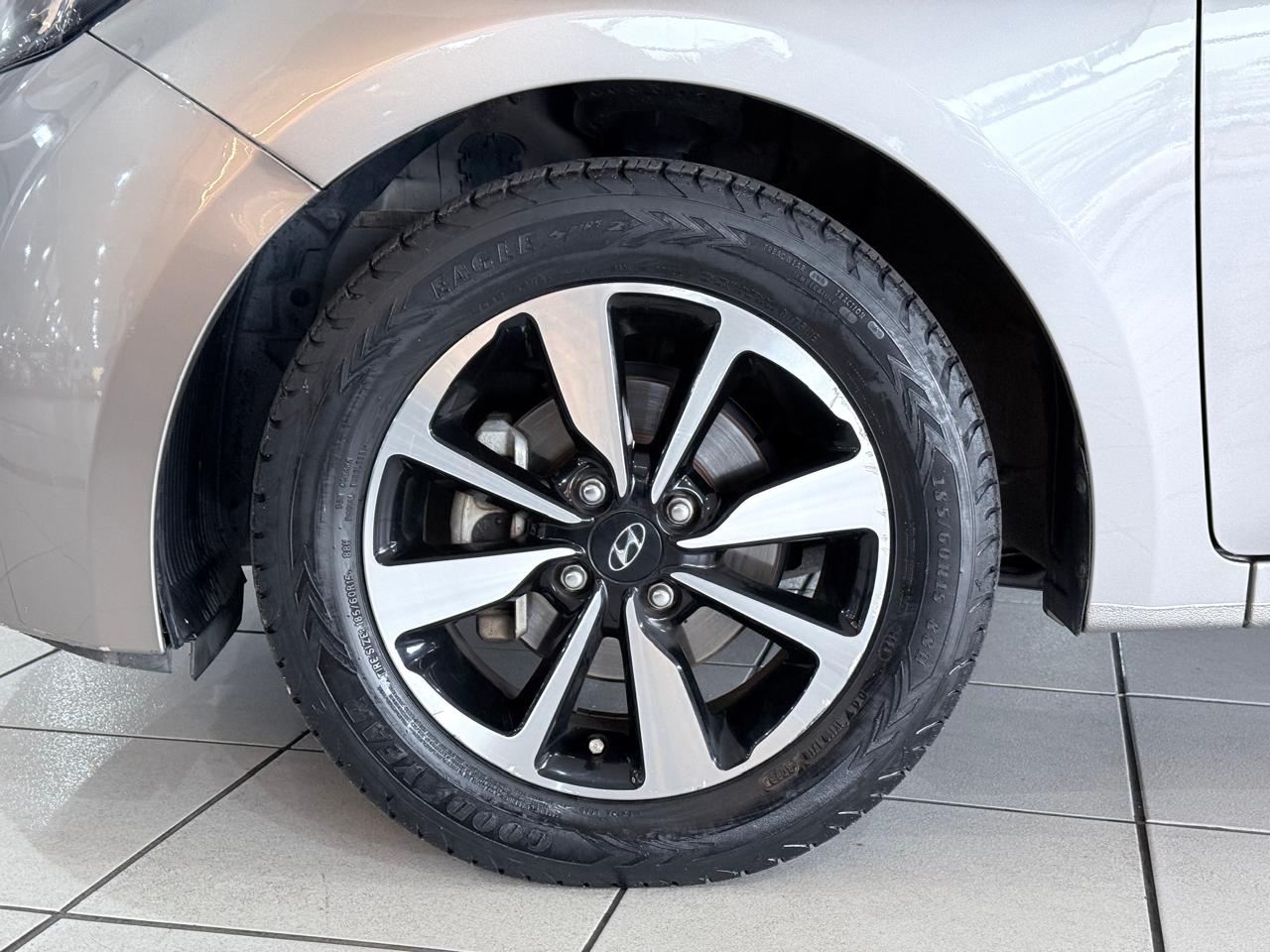 HYUNDAI HB20S