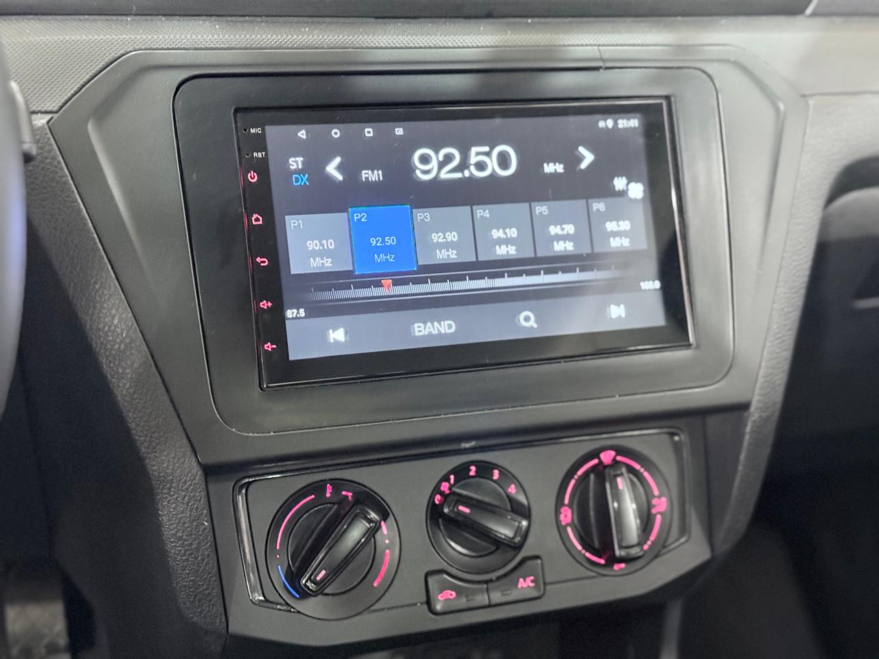 VOLKSWAGEN VOYAGE