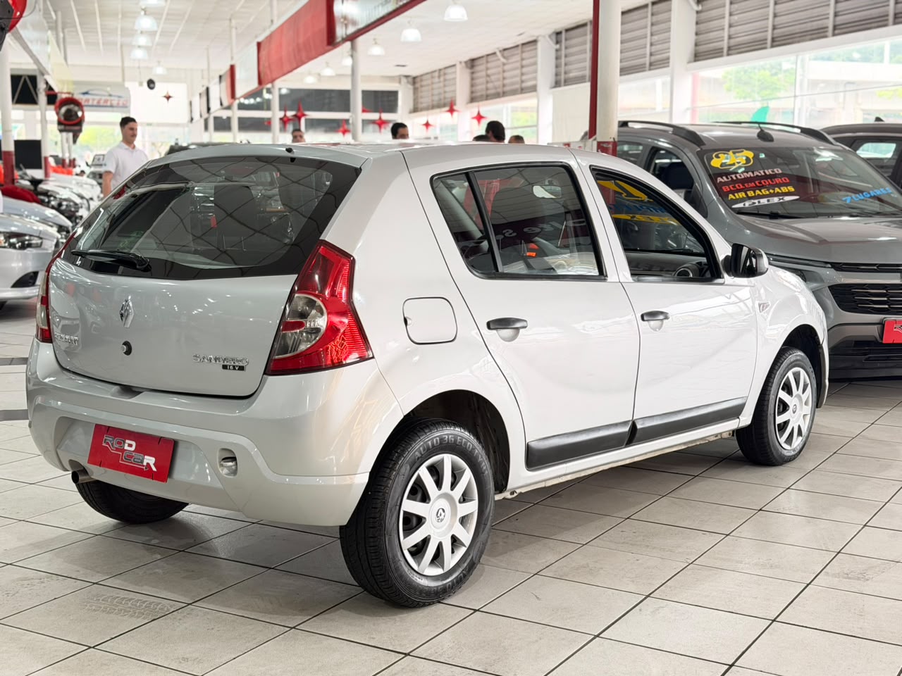 RENAULT SANDERO