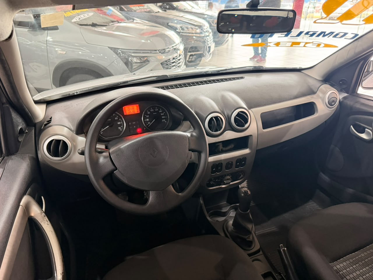 RENAULT SANDERO