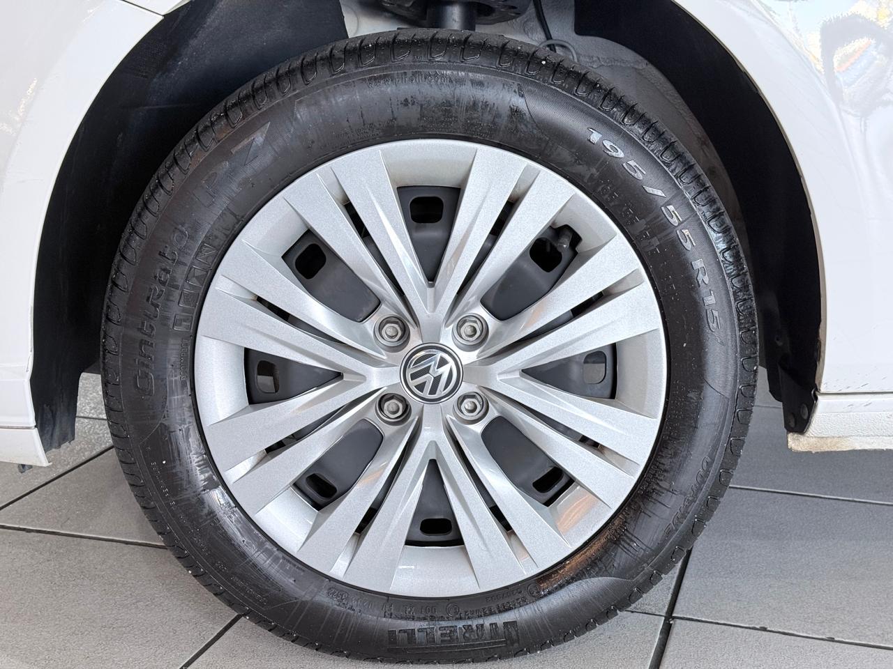 VOLKSWAGEN VOYAGE