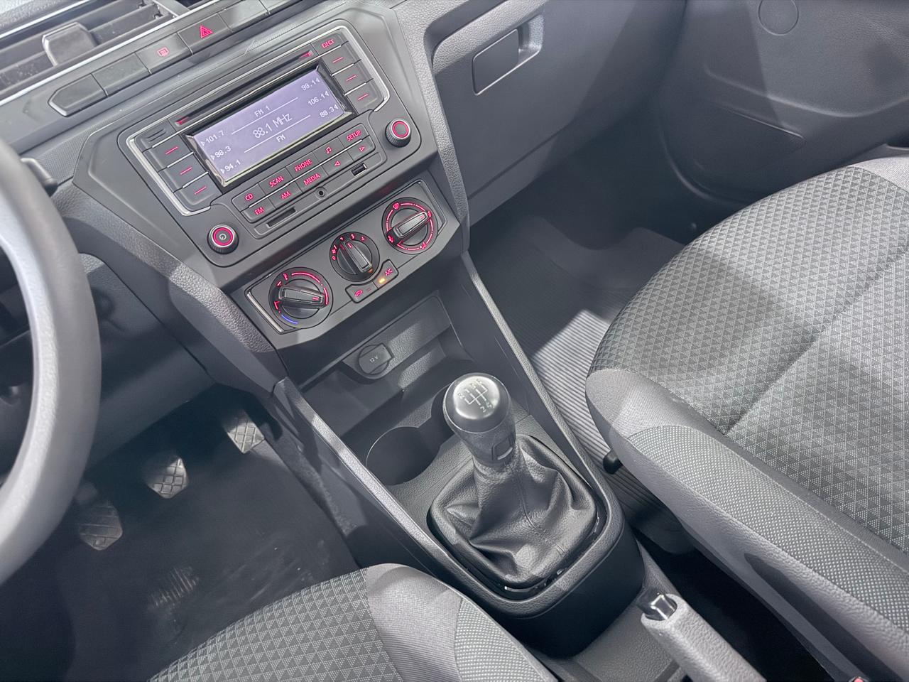 VOLKSWAGEN VOYAGE
