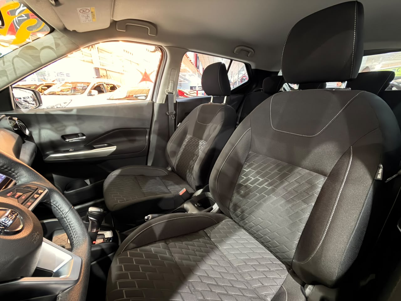 NISSAN KICKS