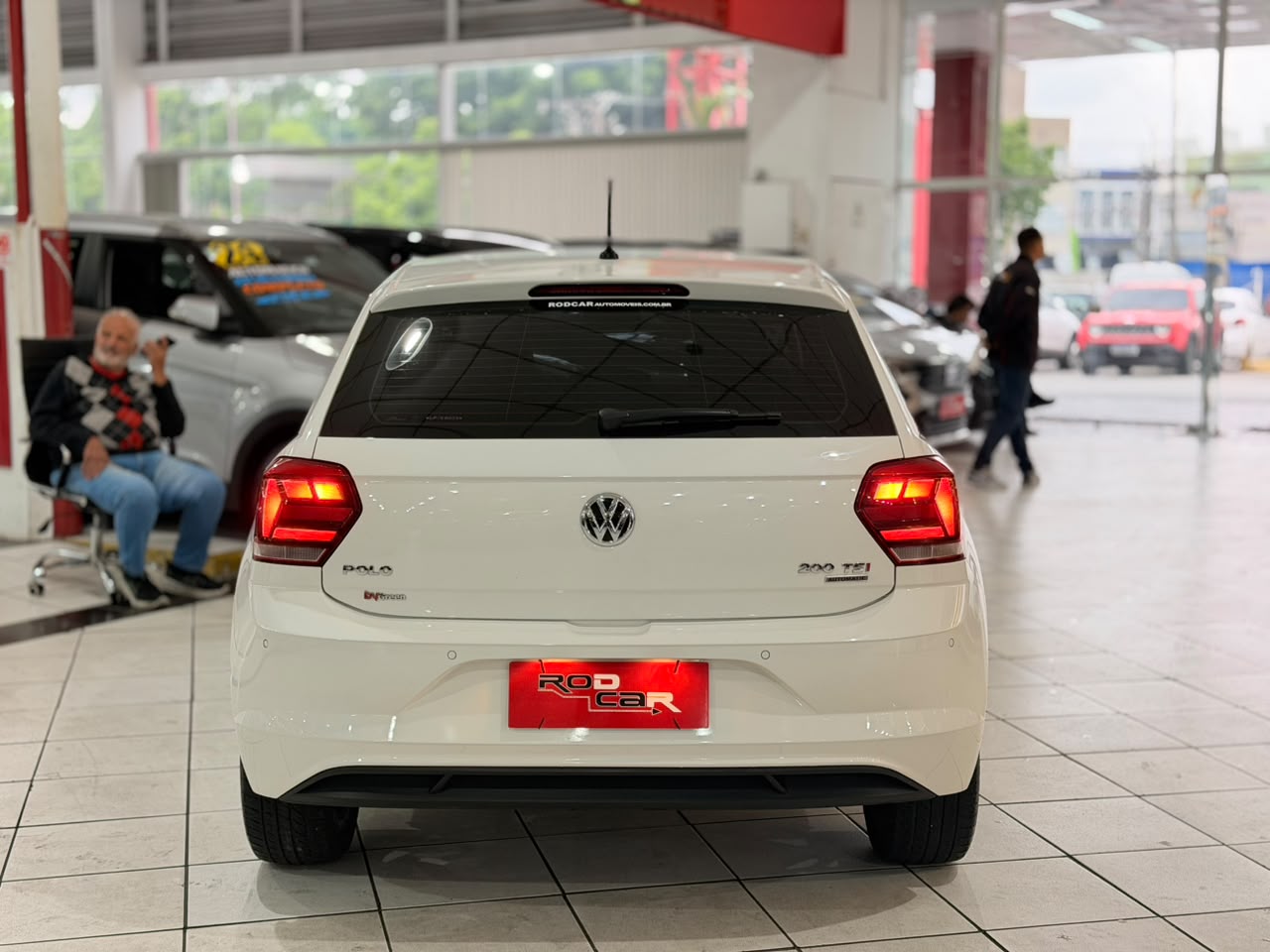 VOLKSWAGEN POLO