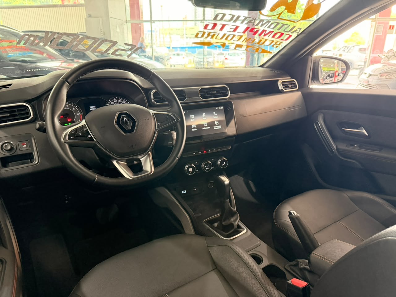 RENAULT DUSTER