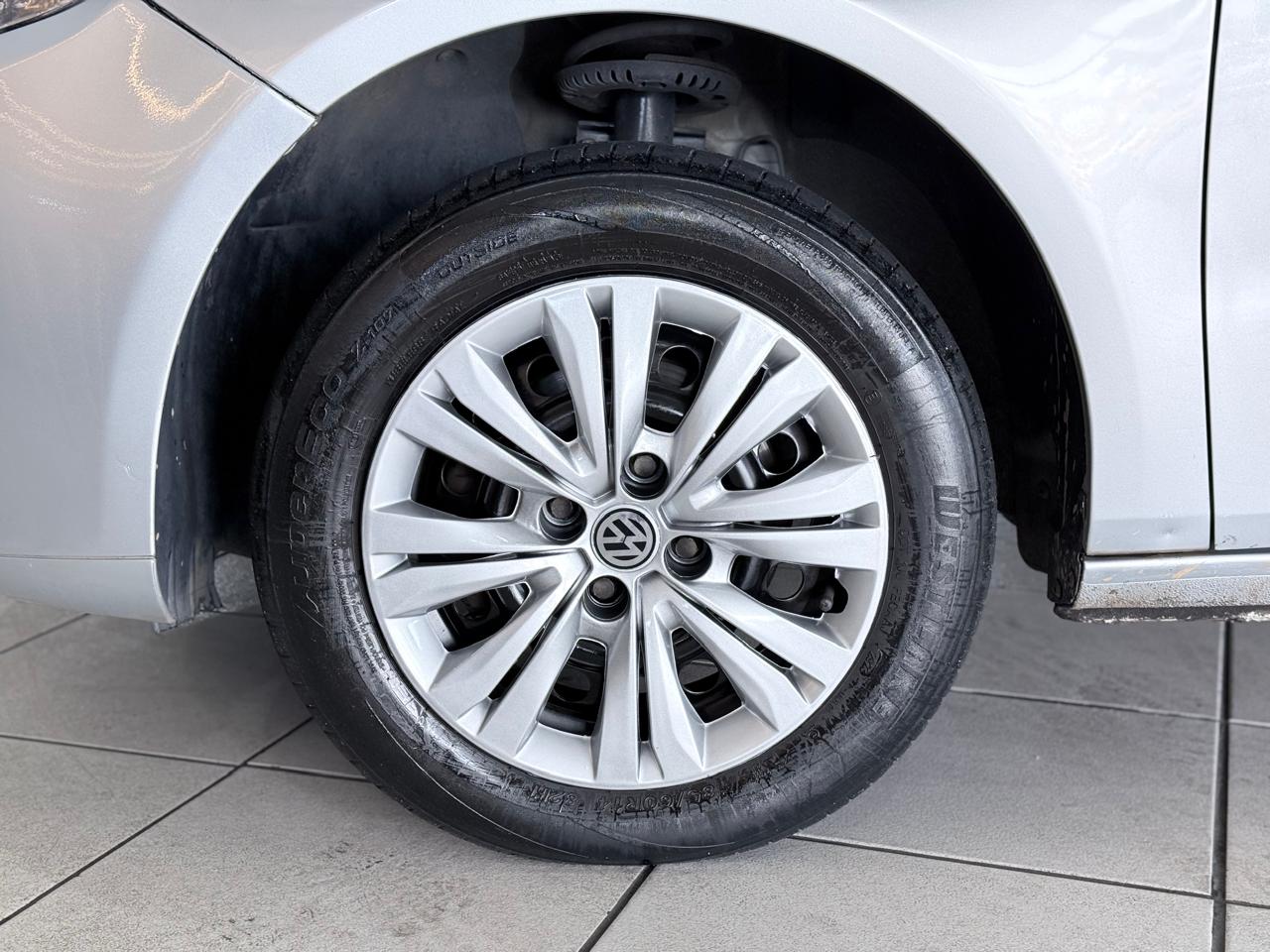 VOLKSWAGEN GOL