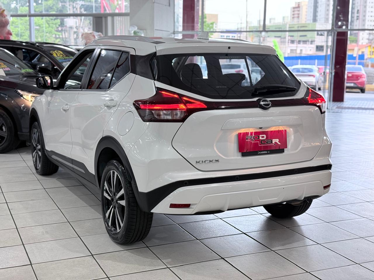 NISSAN KICKS