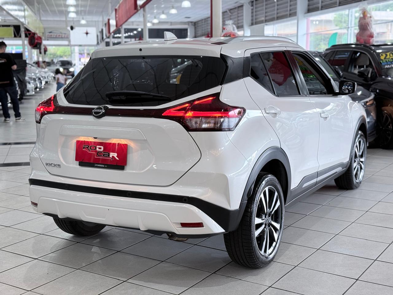 NISSAN KICKS