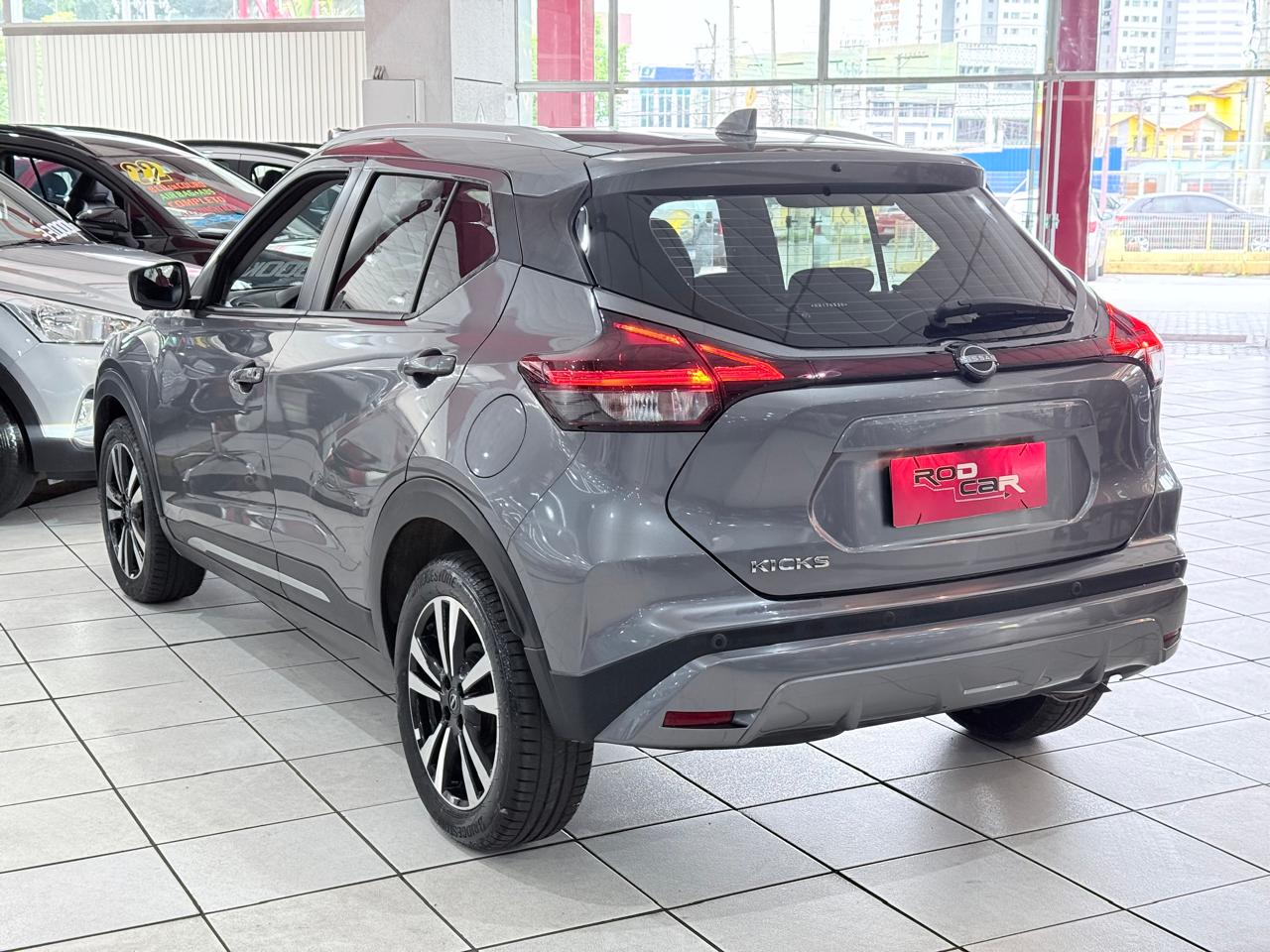 NISSAN KICKS