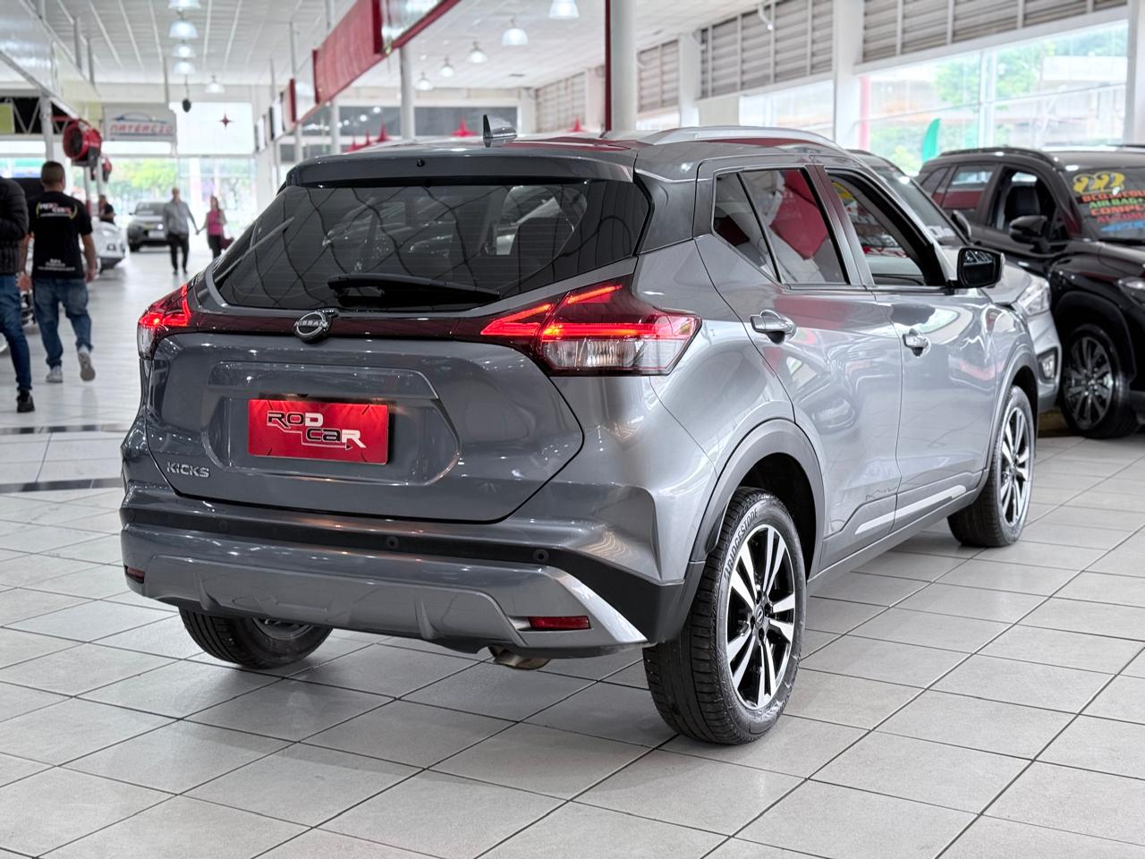 NISSAN KICKS