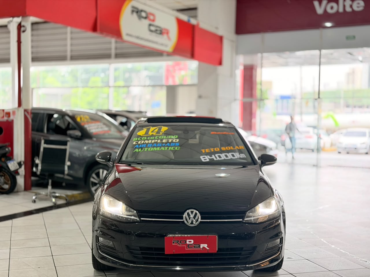 VOLKSWAGEN GOLF