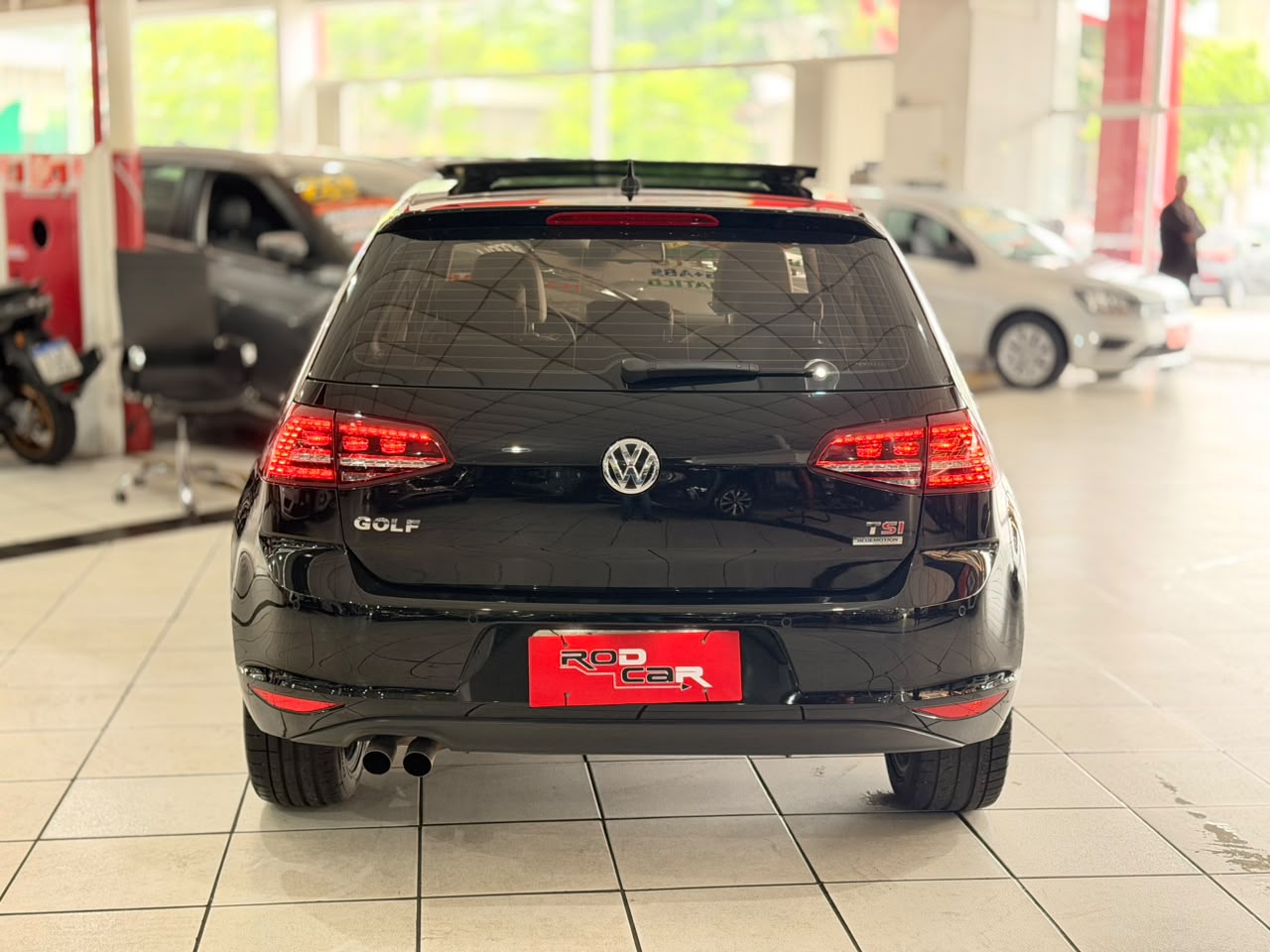VOLKSWAGEN GOLF