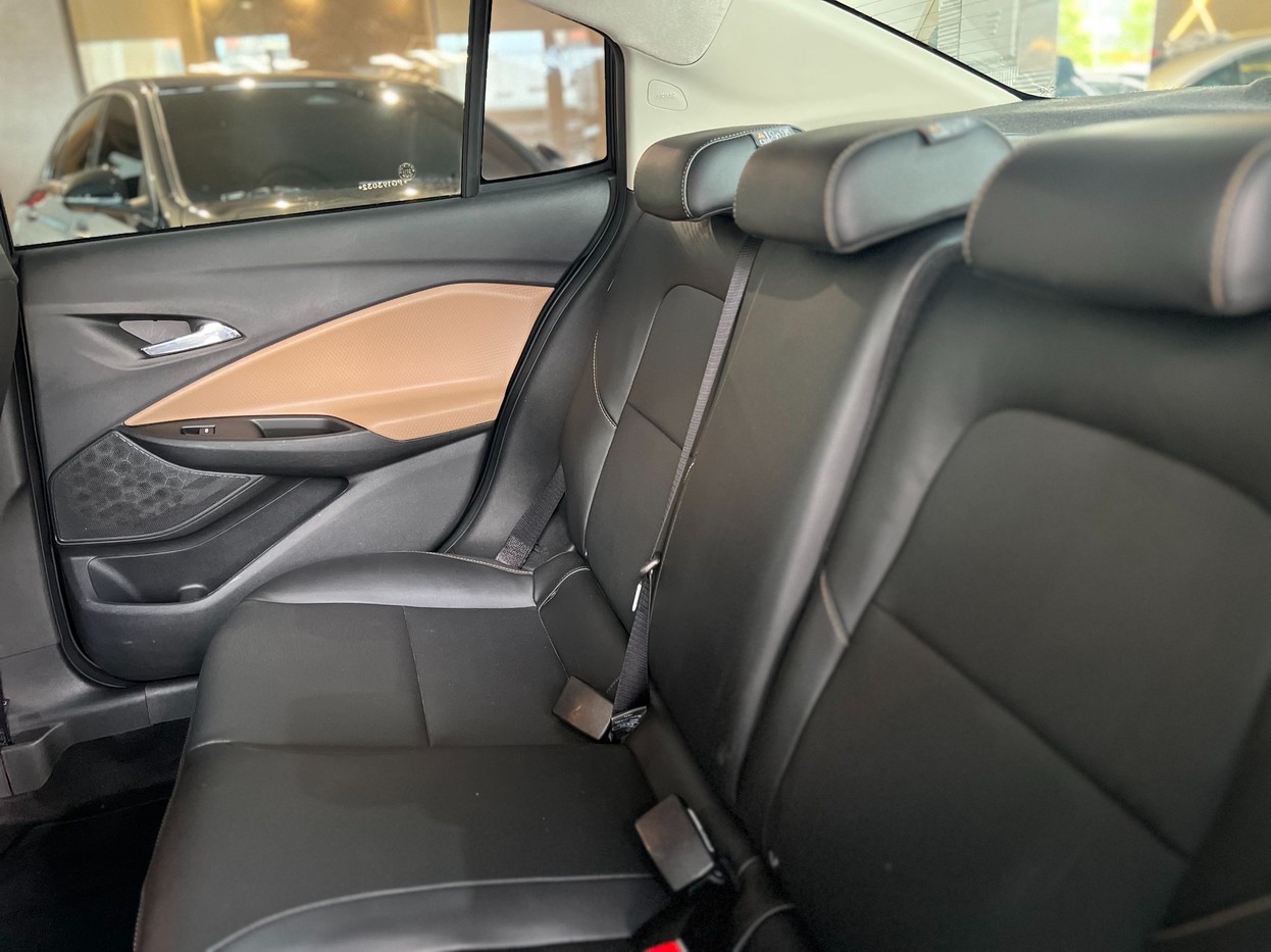 ONIX 1.0 TURBO PLUS PREMIER