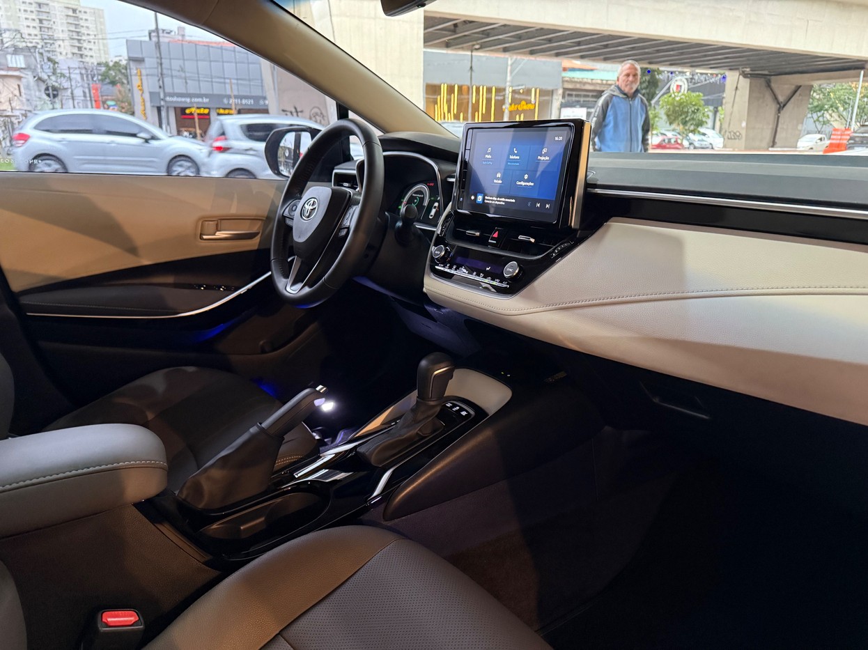 COROLLA 1.8 VVT-I ALTIS PREMIUM HIBRIDO