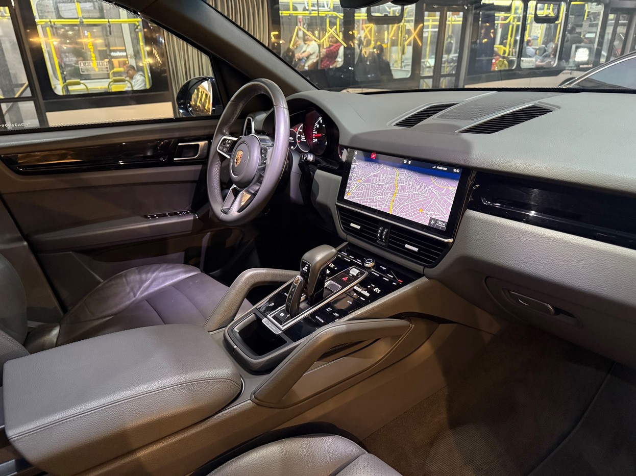 Car Image 15