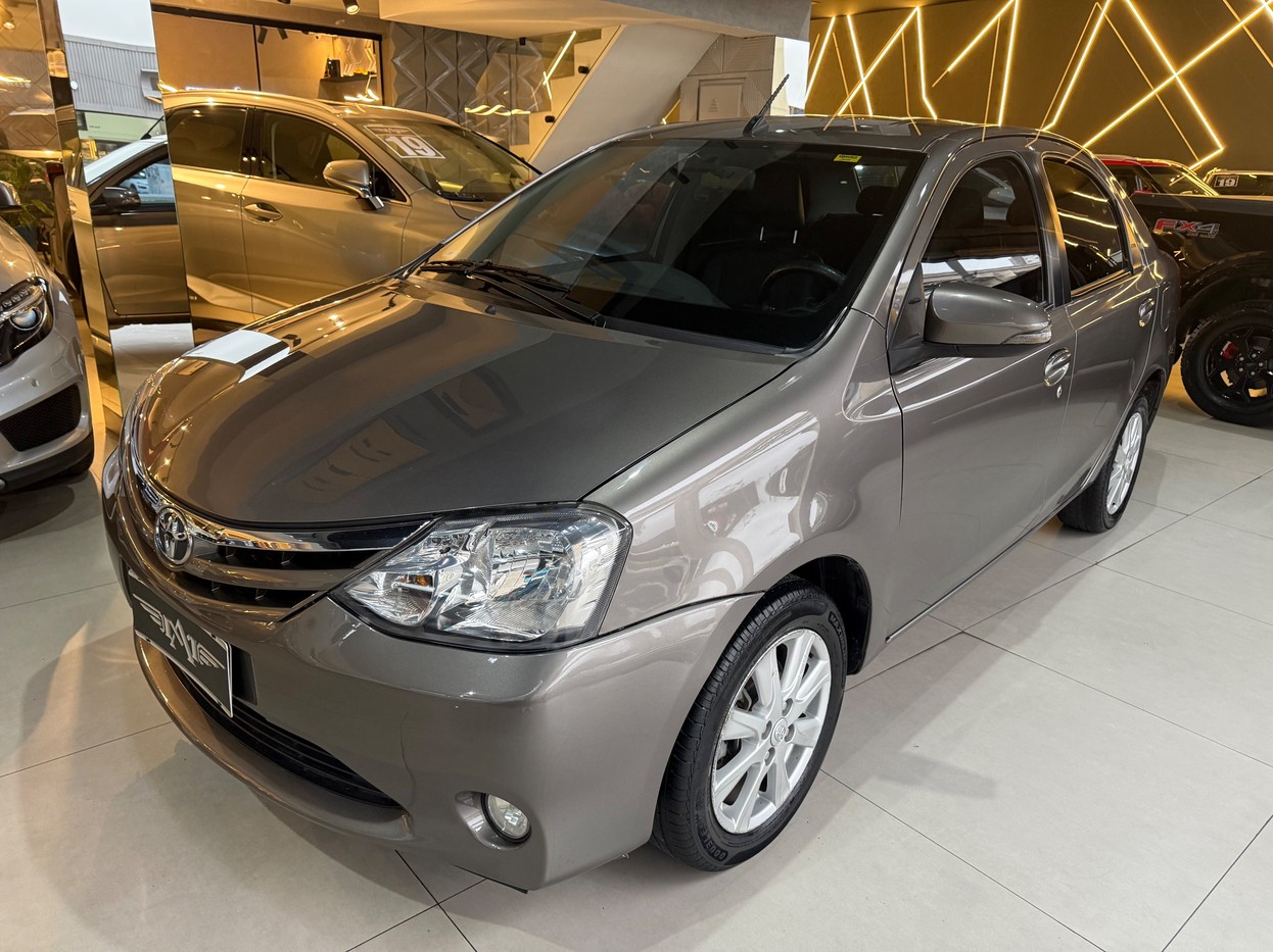 ETIOS 1.5 XLS SEDAN 16V