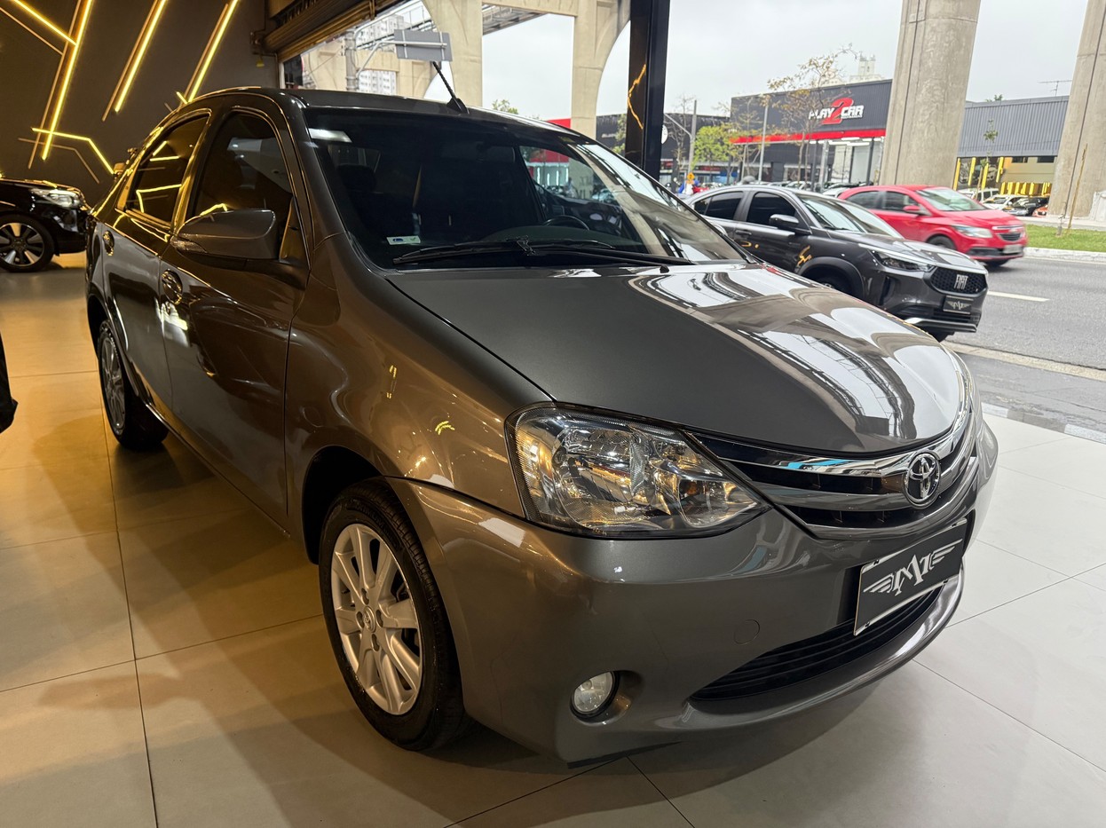 ETIOS 1.5 XLS SEDAN 16V
