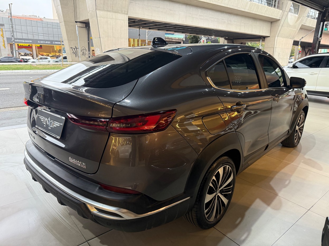 FASTBACK 1.0 TURBO 200 AUDACE