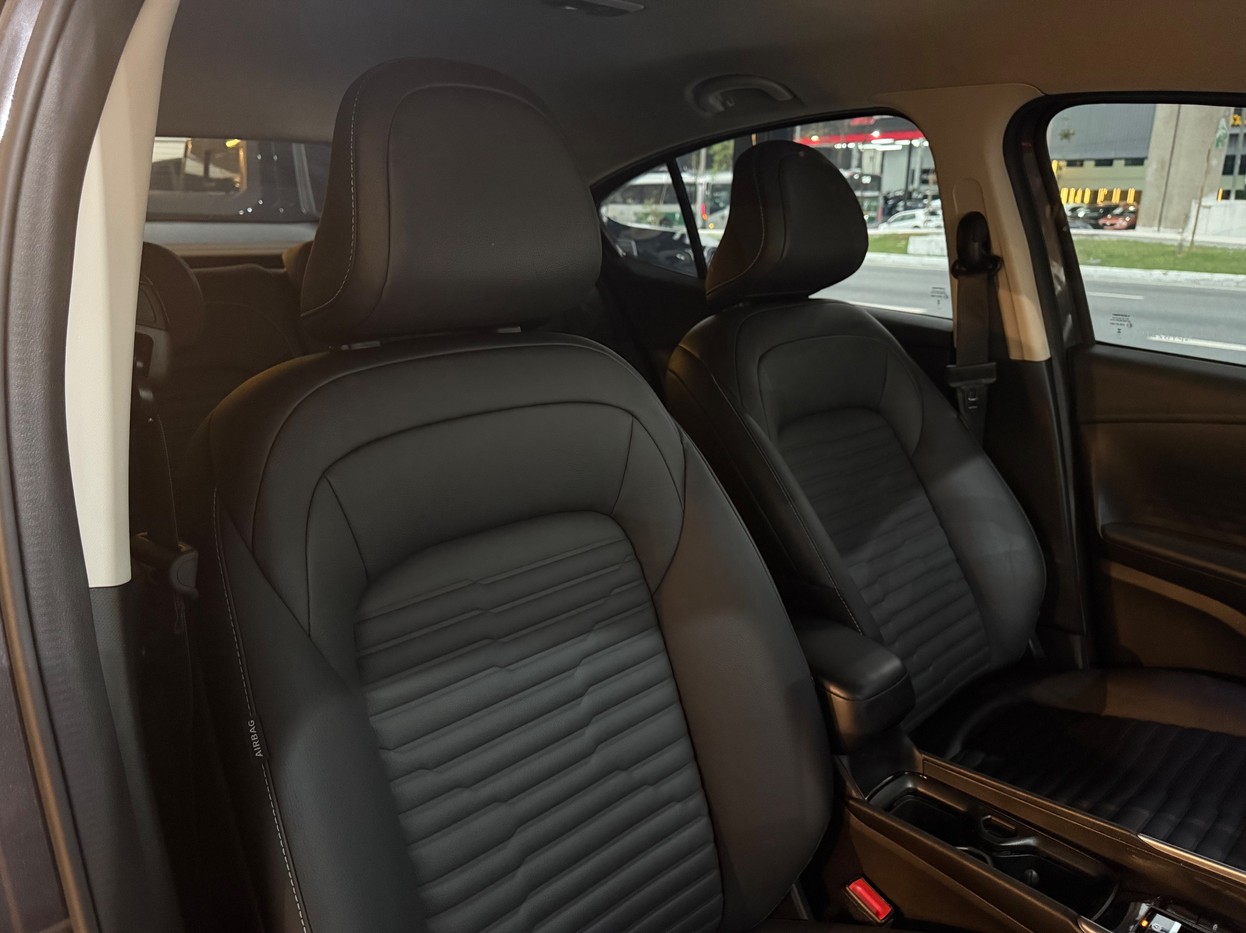 FASTBACK 1.0 TURBO 200 AUDACE