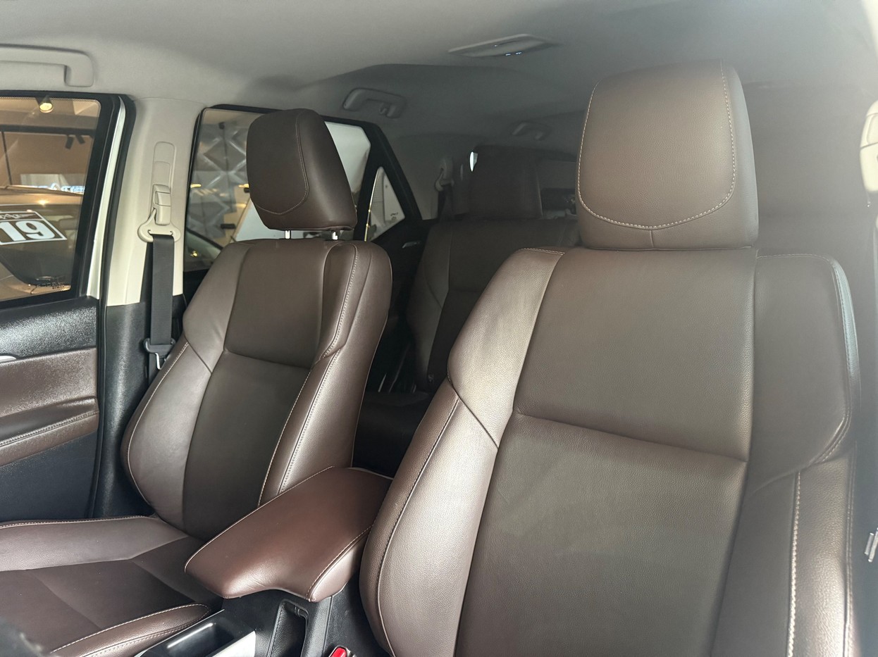 HILUX SW4 4.0 SRX 4X4 7 LUGARES V6 24V