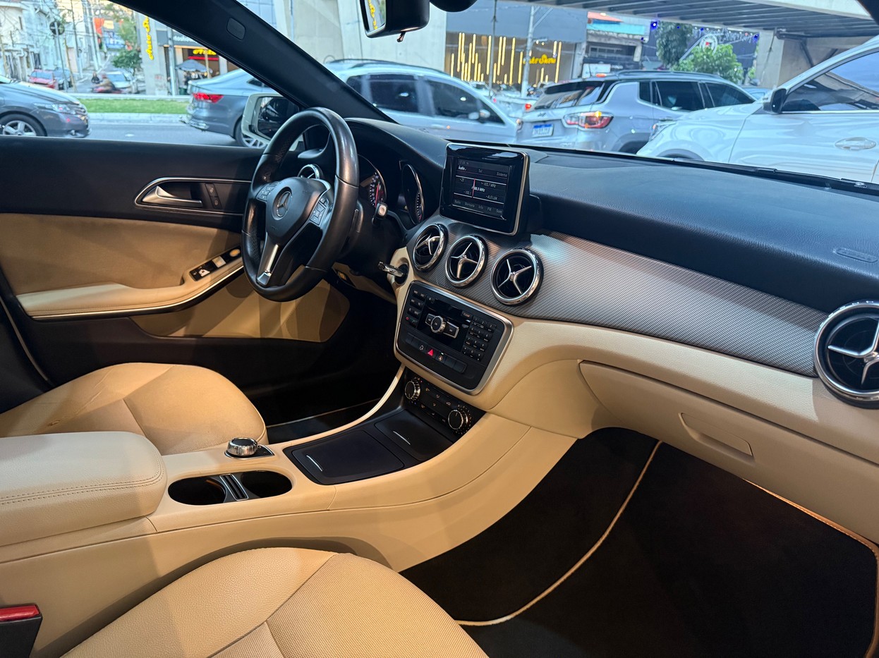 GLA 200 1.6 CGI STYLE 16V TURBO