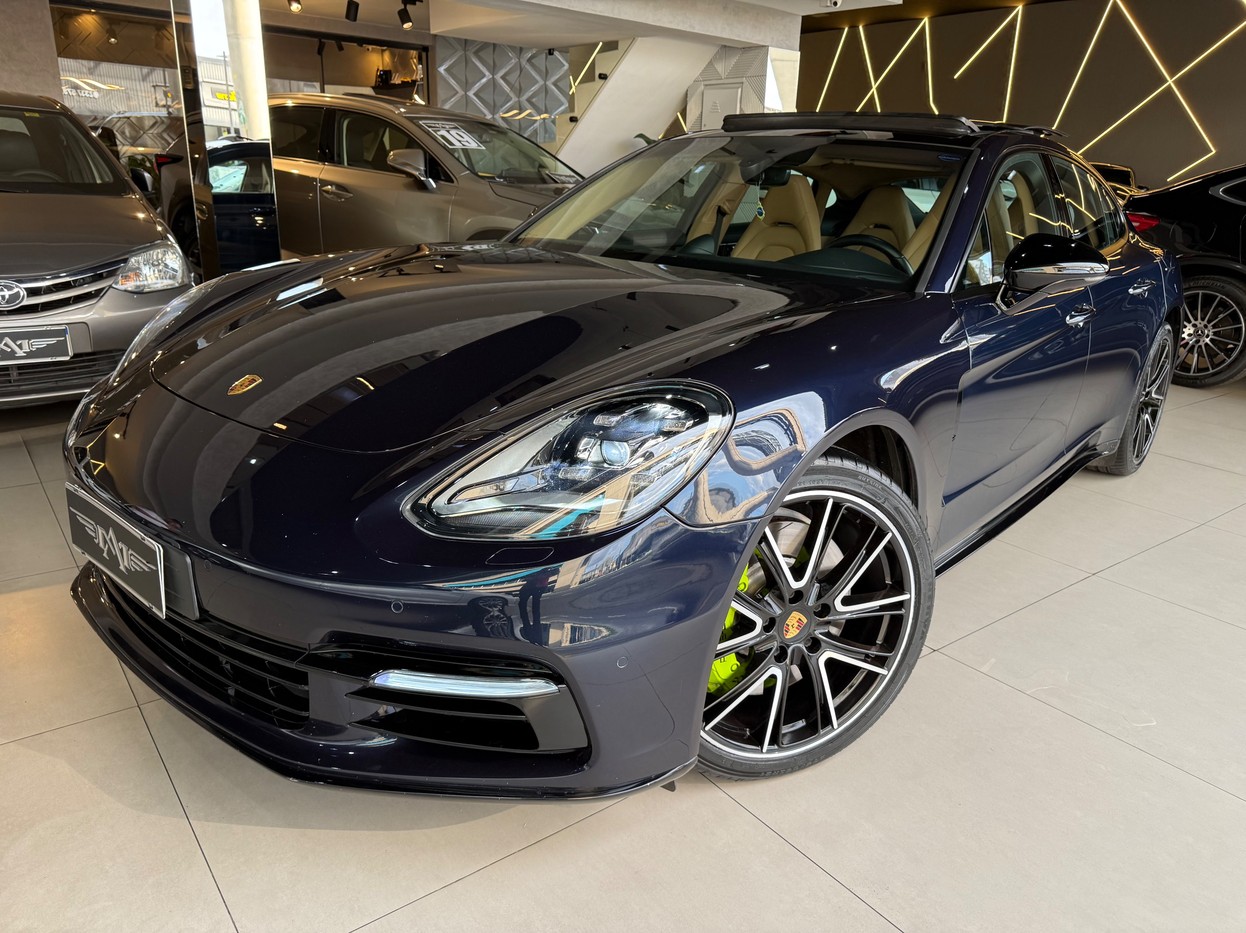 PORSCHE PANAMERA