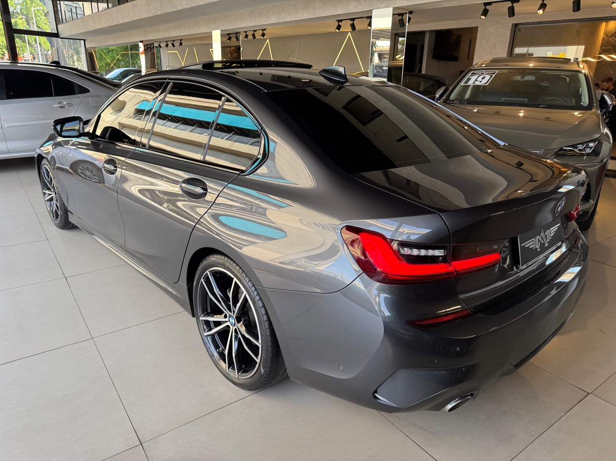 BMW 320i