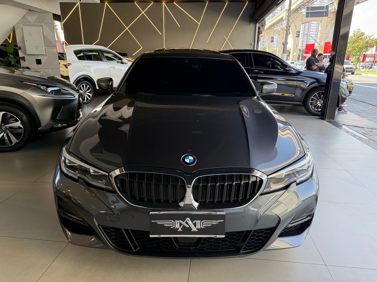 BMW 320i